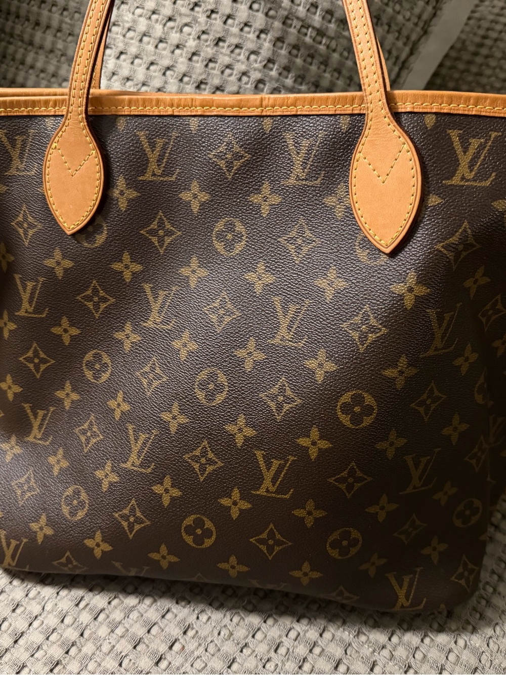 Louis Vuitton Brown Monogram Neverfull with Tan Accents - Picture 6 of 9